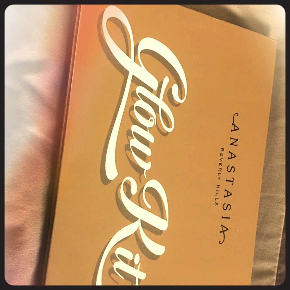 Anastasia Ultimate Glow Kit